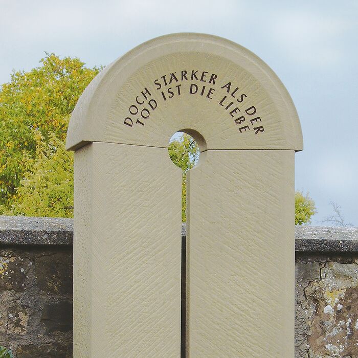 Sandstein Familiengrab Schneider Werneck-Schleerieth