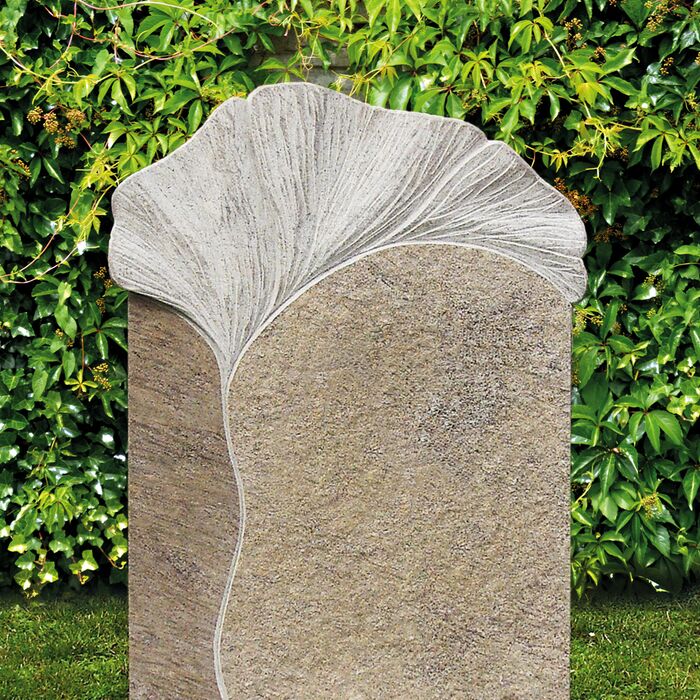 Einzel- oder Urnenstein mit Ginkgo, Schneider Schleerieth